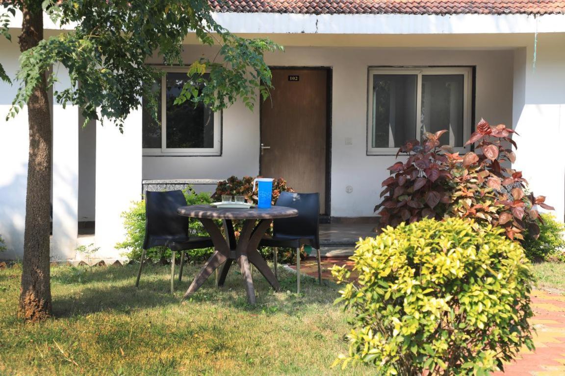 Nisarg Resort Jabalpur Exterior photo